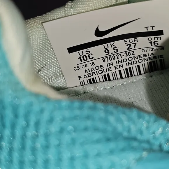 NIB Nike Kids' Teal and Yellow Slip-On Shoes Size 10C