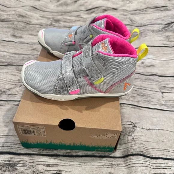 NIB Plae Max High Top Velcro Sneakers in Gray, Silver and Pink Size 1.5