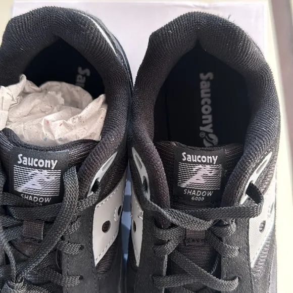 NIB Saucony Shadow 6000 Kids Sneakers
