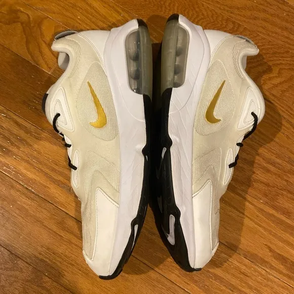 Nike Air 200 Men's White Sneakers Size 13 Athletic Casual