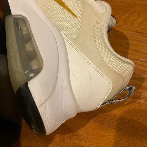 Nike Air 200 Men's White Sneakers Size 13 Athletic Casual