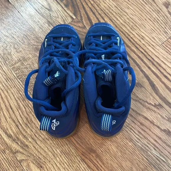 Nike Air Foamposite One Navy Gum (GS) Sneakers. Size 12c.