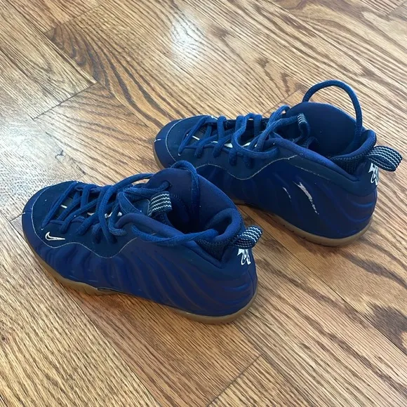 Nike Air Foamposite One Navy Gum (GS) Sneakers. Size 12c.