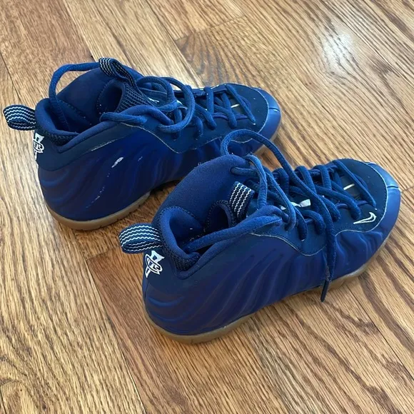 Nike Air Foamposite One Navy Gum (GS) Sneakers. Size 12c.