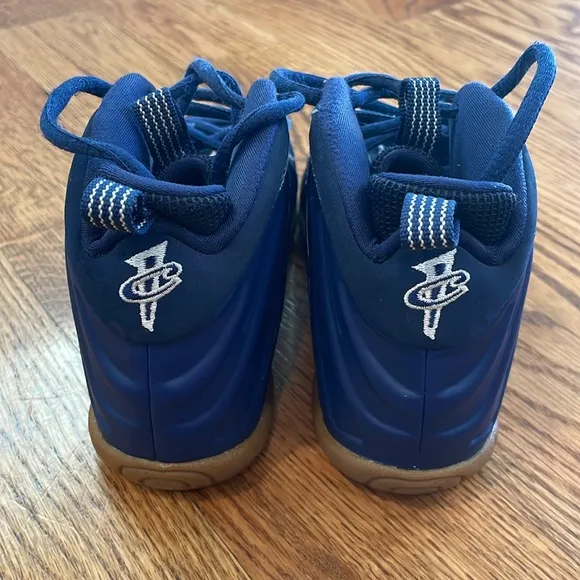 Nike Air Foamposite One Navy Gum (GS) Sneakers. Size 12c.
