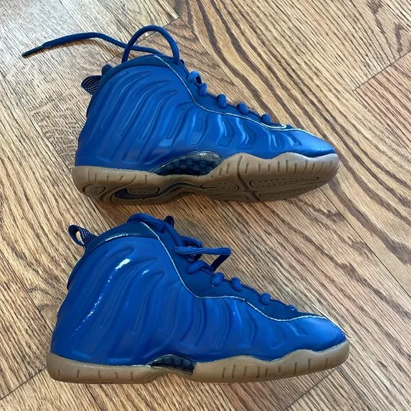 Nike Air Foamposite One Navy Gum (GS) Sneakers. Size 12c.