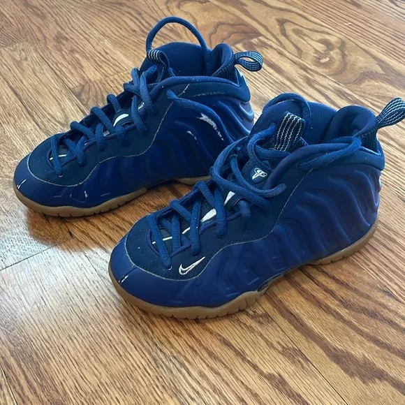 Nike Air Foamposite One Navy Gum (GS) Sneakers. Size 12c.