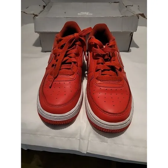 Nike Air Force 1  '07 Casual Shoes Picante Red / White Sz 6 Youth With BOX