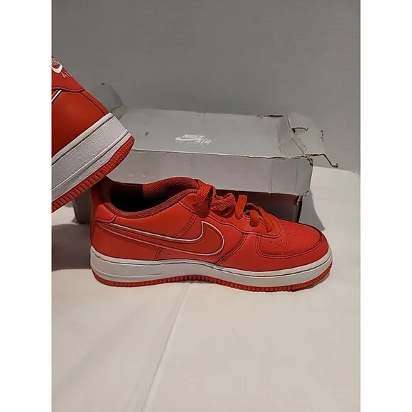 Nike Air Force 1  '07 Casual Shoes Picante Red / White Sz 6 Youth With BOX