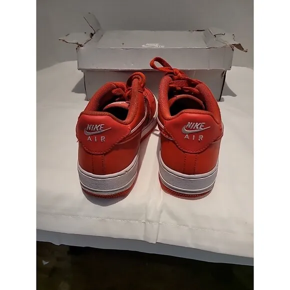 Nike Air Force 1  '07 Casual Shoes Picante Red / White Sz 6 Youth With BOX