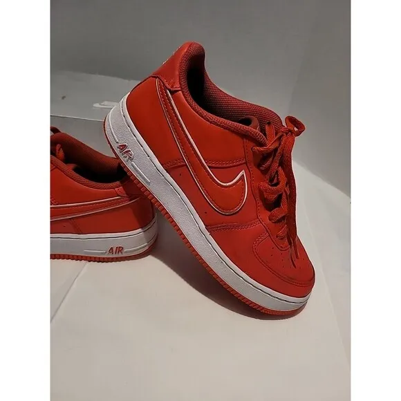 Nike Air Force 1  '07 Casual Shoes Picante Red / White Sz 6 Youth With BOX