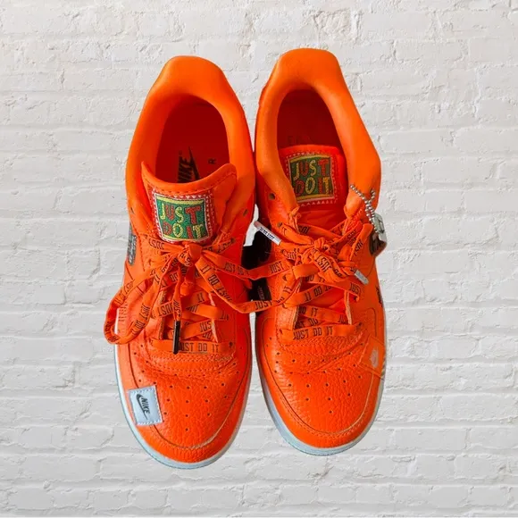 Nike Air Force 1 &quot;Just Do It&quot; Size 6Y Like New