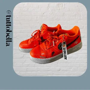Nike Air Force 1 &quot;Just Do It&quot; Size 6Y Like New