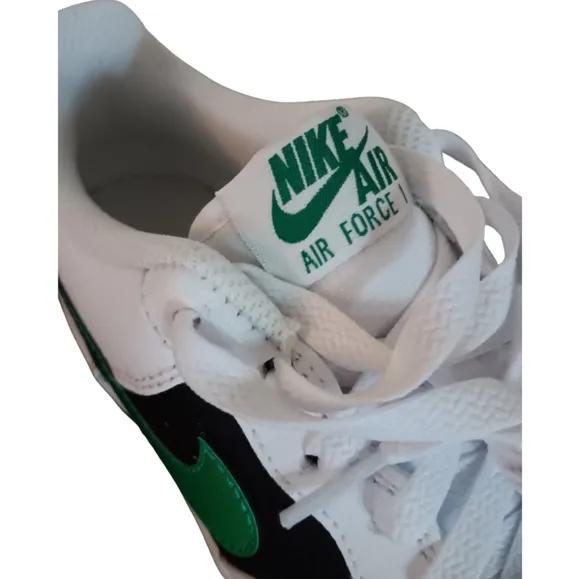 Nike Air Force 1 (GS) SIZE 4.5Y Unisex Sneakers White/ Black- Stadium Green