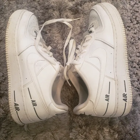 Nike Air Force 1 LV8 Double Air Sneakers