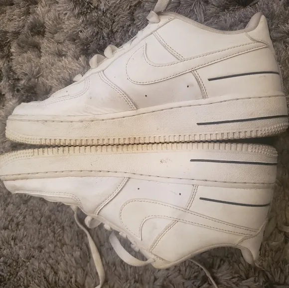 Nike Air Force 1 LV8 Double Air Sneakers