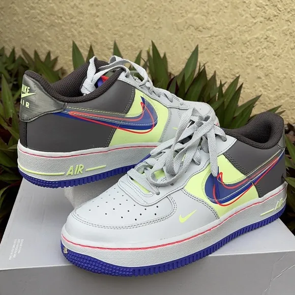 NIKE AIR FORCE 1 LV8 WMNS
