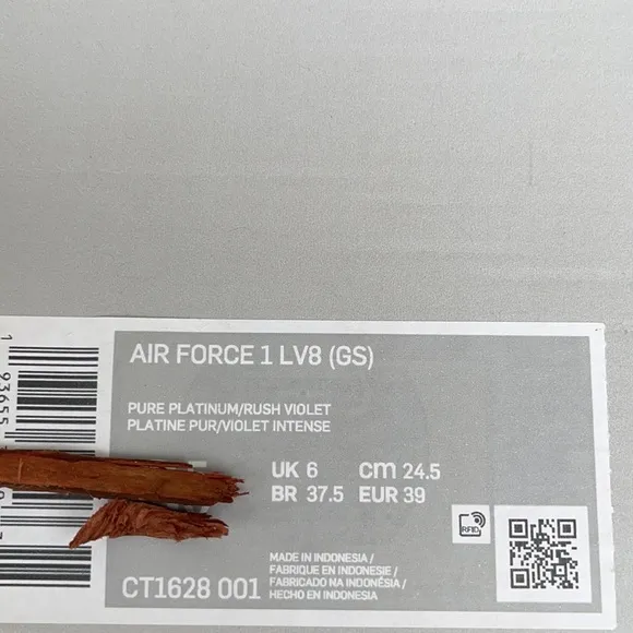 NIKE AIR FORCE 1 LV8 WMNS