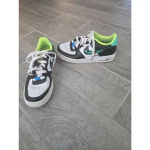 Nike Air Force 1 LV8 Low GS Graffiti Size 5 Youth