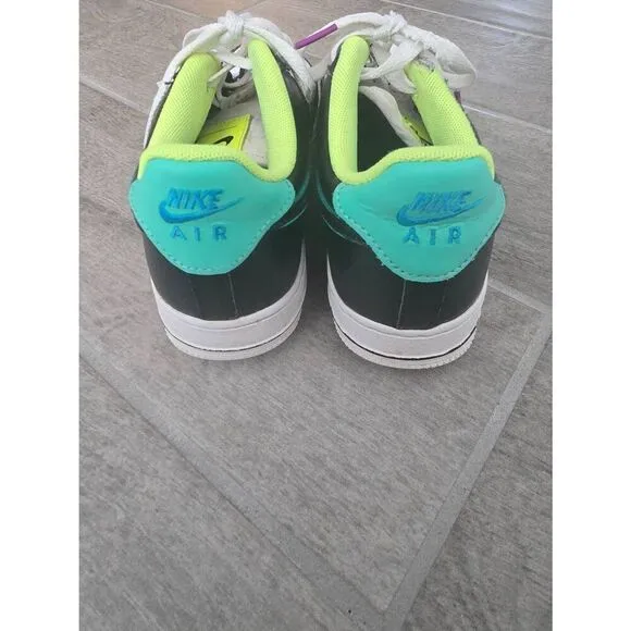 Nike Air Force 1 LV8 Low GS Graffiti Size 5 Youth