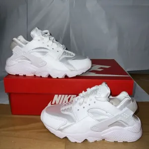 Nike Air Huarache DH4439-102 Sneakers Women's US 6.5 White Running Shoes BBS74