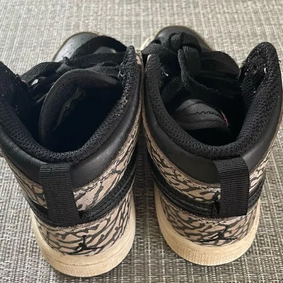 Nike Air Jordan 1 Retro Premium GS Black Elephant kids unisex hitop sneakers