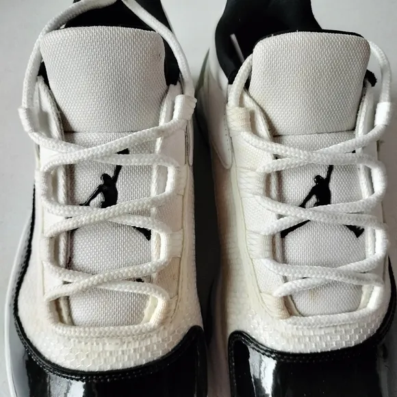Nike Air Jordan 11 Low CMFT Concord Black White Mens 8 Sneakers DV2207-100