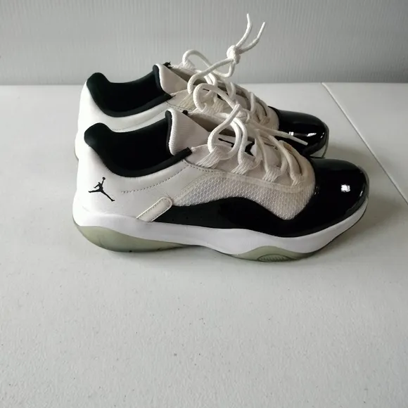 Nike Air Jordan 11 Low CMFT Concord Black White Mens 8 Sneakers DV2207-100