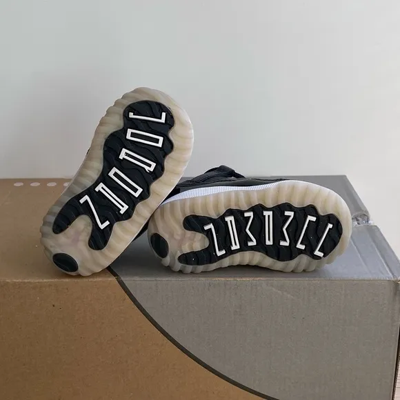 Nike Air Jordan 11 Retro Low “72-10” Toddler Sneakers- SZ 4 C