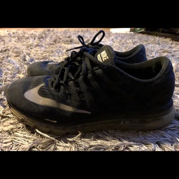Nike Air Max 2016 Size 10 Running Shoes 806771-001