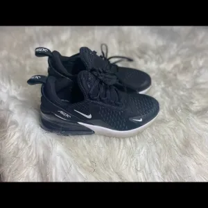 Nike Air Max 270 / Nike Shoes / Boy Shoes
