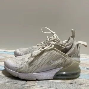 Nike Air Max 270 Sneakers