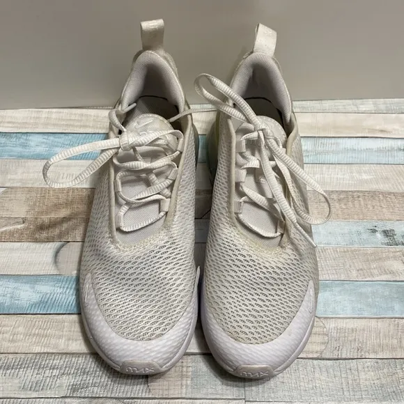 Nike Air Max 270 Sneakers