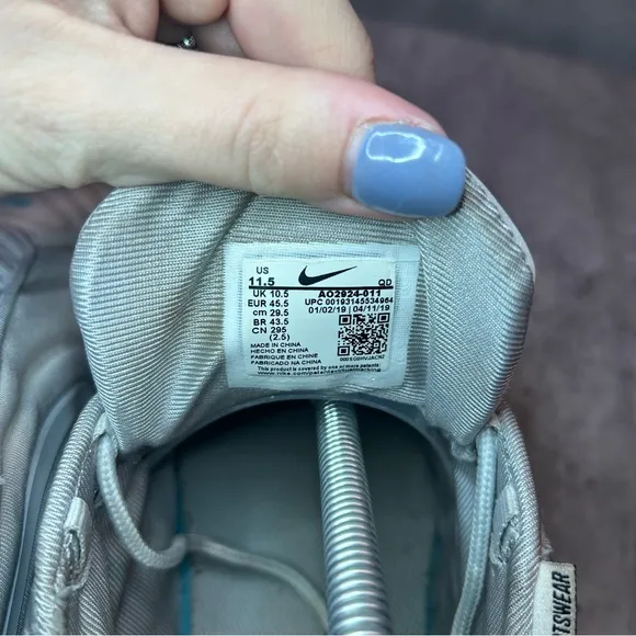 Nike Air Max 720 Running Shoes AO2924-011 Mens sz 11.5 - grey