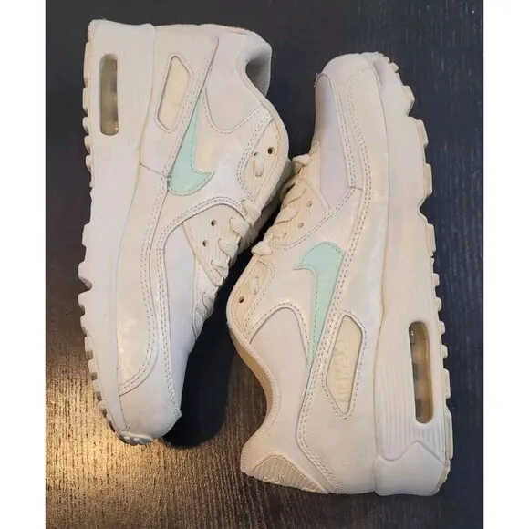 Nike Air Max 80 Ice Berg Sail IGLOO 833340-107 Size 7y WOMEN'S 8.5