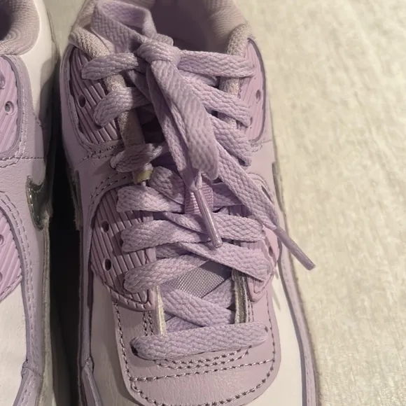 Nike Air Max 90 Leather GS ‘Violet Frost’ Youth Sneakers Size 5Y Brand new