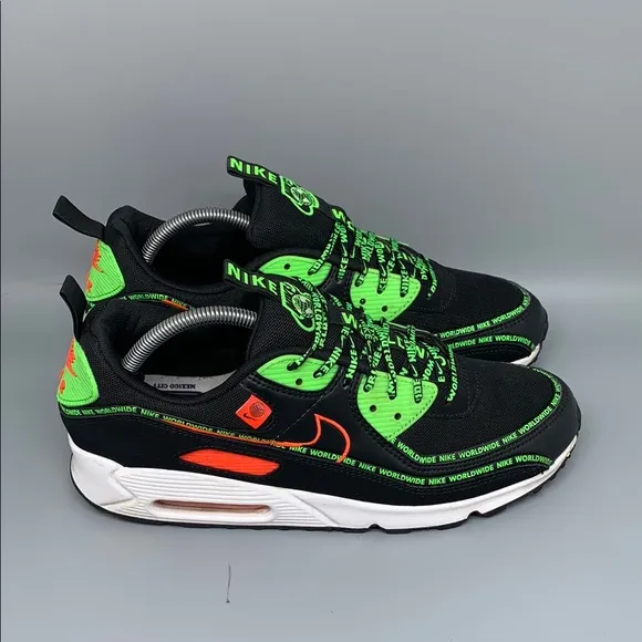 Nike Air Max 90 Worldwide Pack Green Running Shoes CK6474-001 Men's Sz 10.5