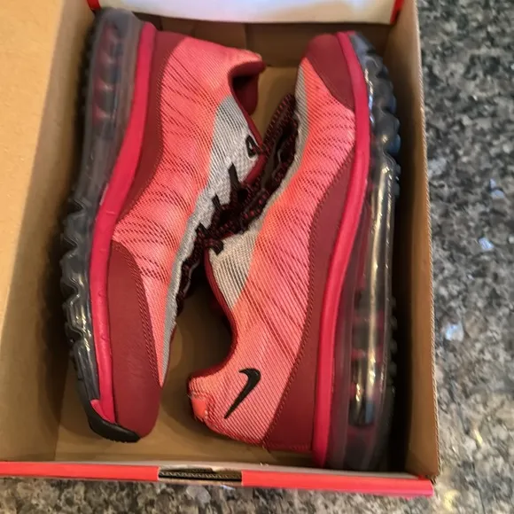Nike air max 95 dynamic fly wire Sneakers EUC 10.5