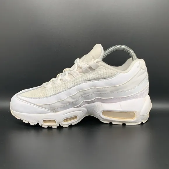 Nike Air Max 95 Recraft Running Shoes CJ 3906-100 Youth Sz 5.5 / Women’s Sz 7