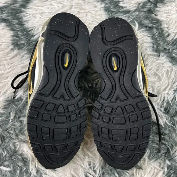 Nike Air Max 97 Kids Unisex Black Metallic Gold Size 4Y 921522-014