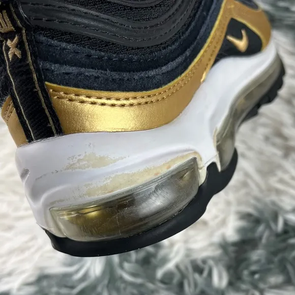 Nike Air Max 97 Kids Unisex Black Metallic Gold Size 4Y 921522-014