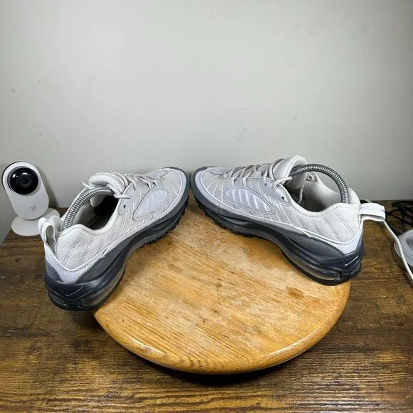 Nike Air Max 98 Vast Grey‎ Running Mens Size 8 Sneakers Shoes 640744-111
