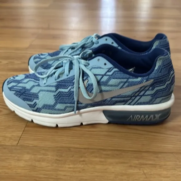 NIKE AIR MAX Juniors SEQUENT Blue Sneakers 7Y 9W Athleisure Running Tennis Sport