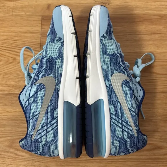 NIKE AIR MAX Juniors SEQUENT Blue Sneakers 7Y 9W Athleisure Running Tennis Sport