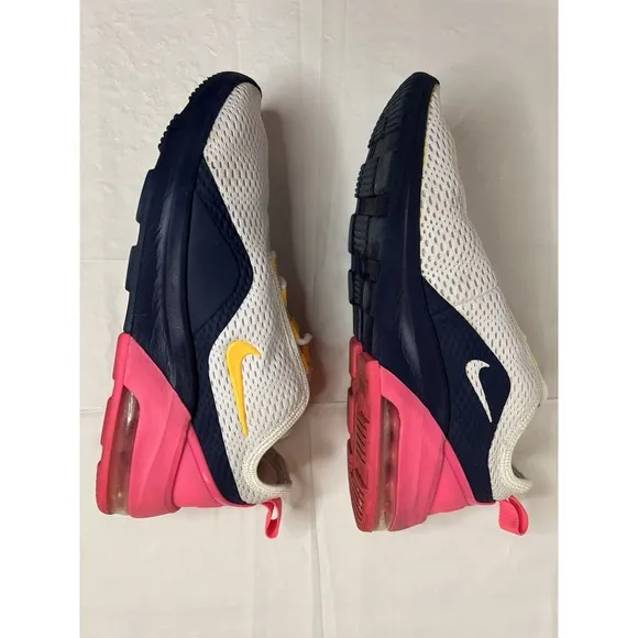 Nike Air Max Motion 2 Womens Size 6.5 White Pink Blue Running Sneakers CI6515-10