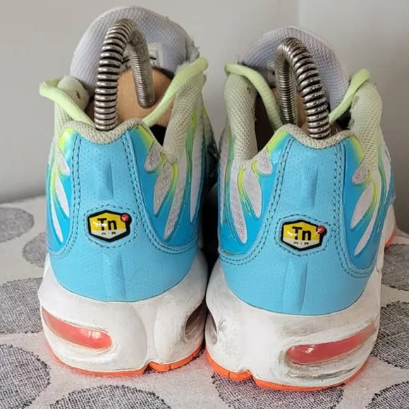 Nike Air Max Plus G's Light Blue Volt Youth Tennis Shoes Size 6.5