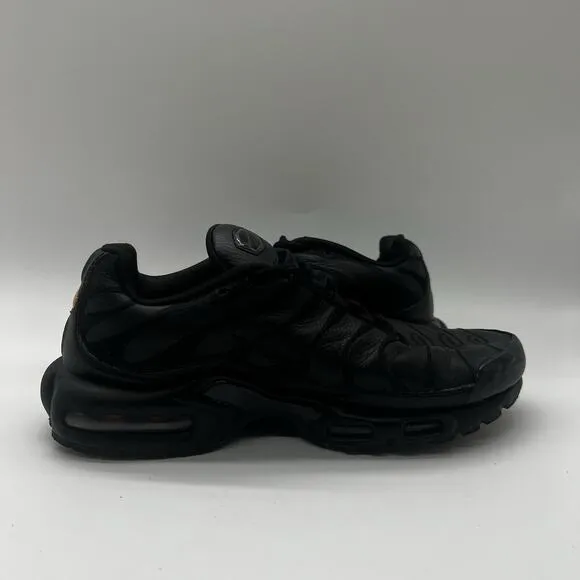 Nike Air Max Plus Triple Black Mens Size 8.5 Athletic Shoes Sneakers AJ2029-001