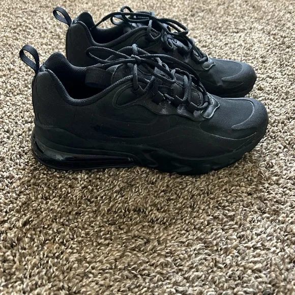 Nike Air Max React 270 youth size 6.5