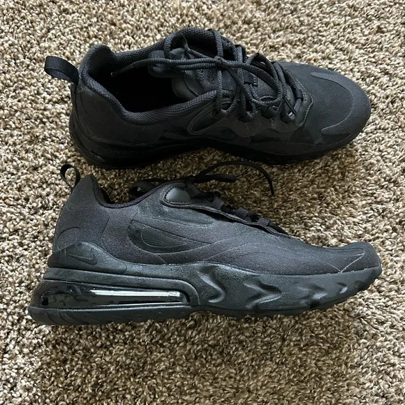 Nike Air Max React 270 youth size 6.5