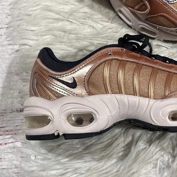 Nike Air Max Tailwind 4 Metallic Red Bronze Sneakers